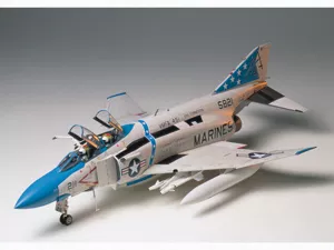 Tamiya 60306 1:32  F-4J Phantom II