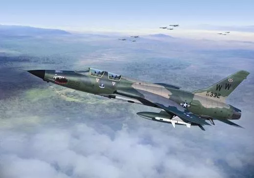 Trumpeterr 1618 1:72 F-105G Thunderchief wild weasel