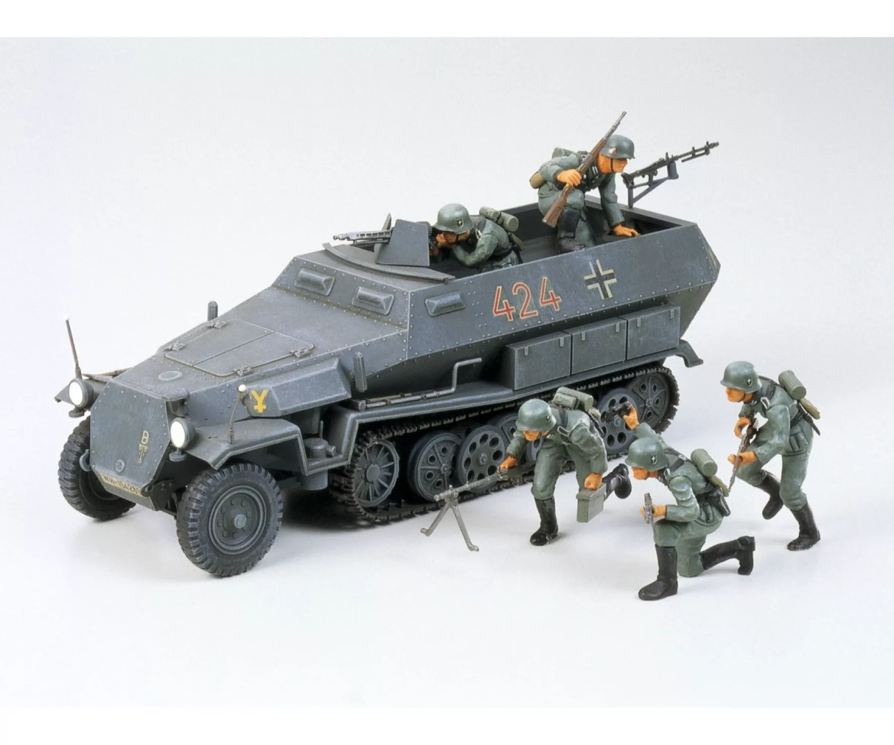 Tamiya 35020 1:35 Hanomag Sdkfz25i-1