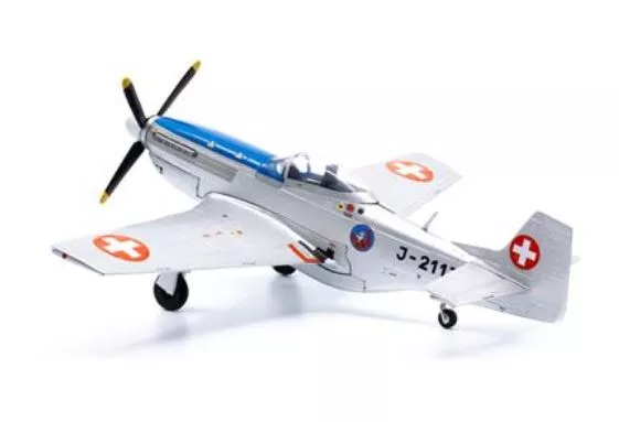 ACE 1556 1:72 P-51D Mustang, J-2113, au musée de Dubendorf (1948)