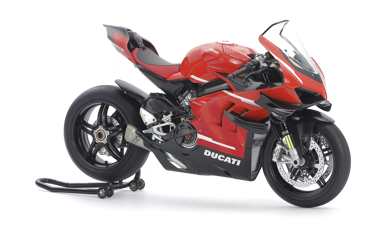 Tamiya 14143 1:12 Ducati Superleggera V4