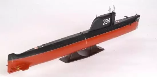 Zvezda 9025 1:350 sous-marin K-19