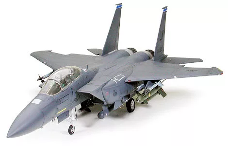 Tamiya 60312 1:32 F-15E strike Eagle