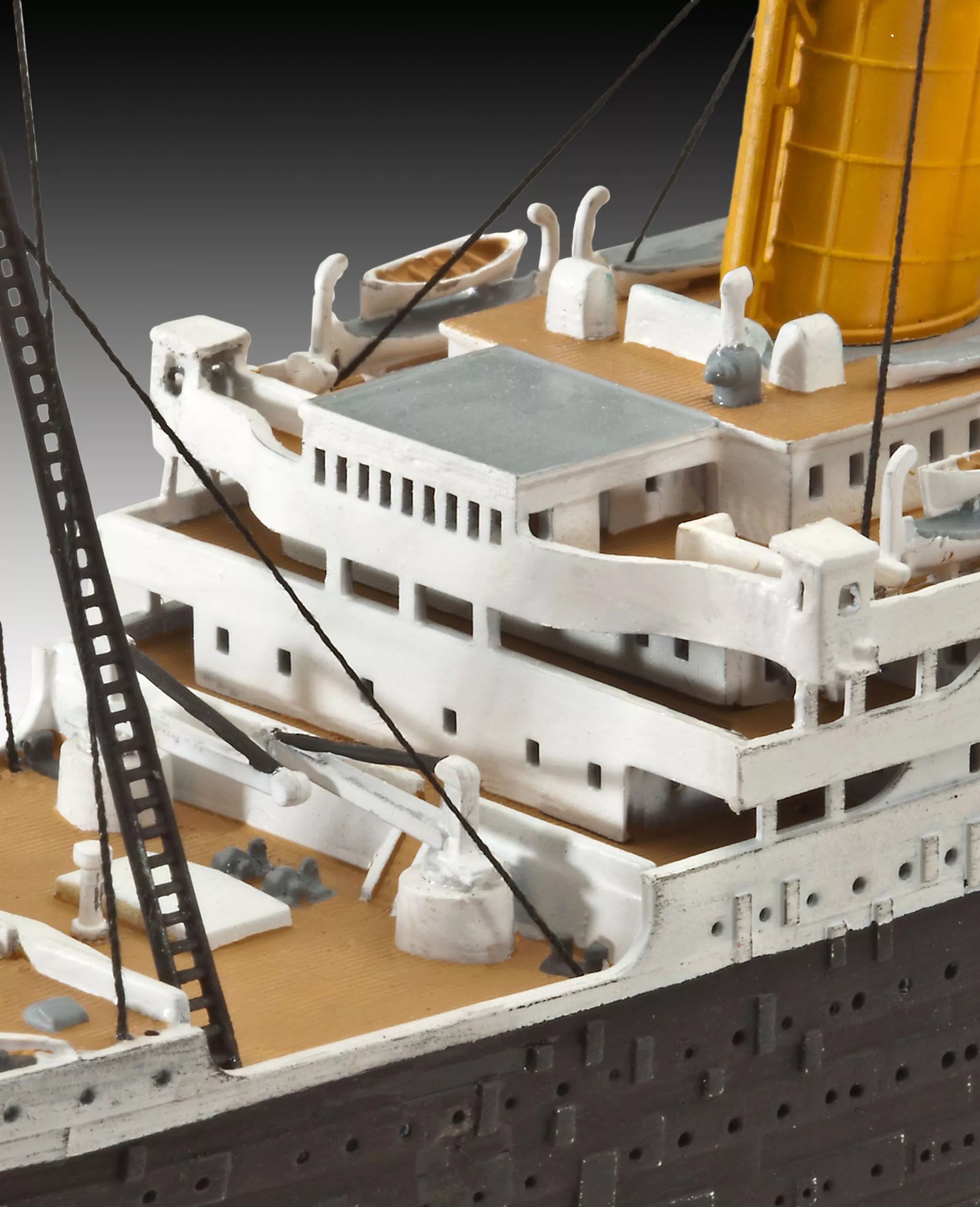 Revell 5210 1:700 R.M.S Titanic