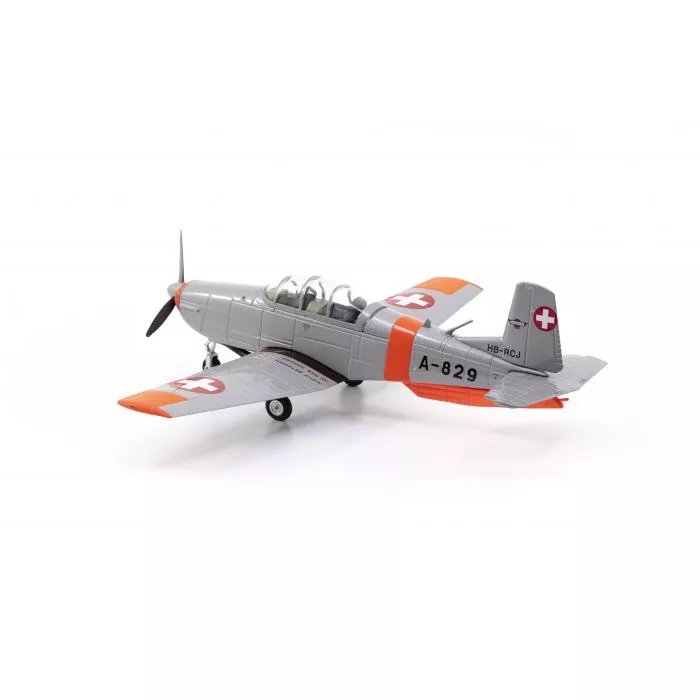 ACE 1301 1:72 PilatisP-3 A-829 HB-RCJ; musée de Altenrhein, avec pied en métal