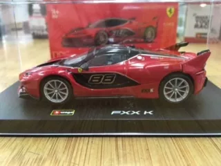 Burago 1836906-R 1:43 Ferrari FXX K rouge