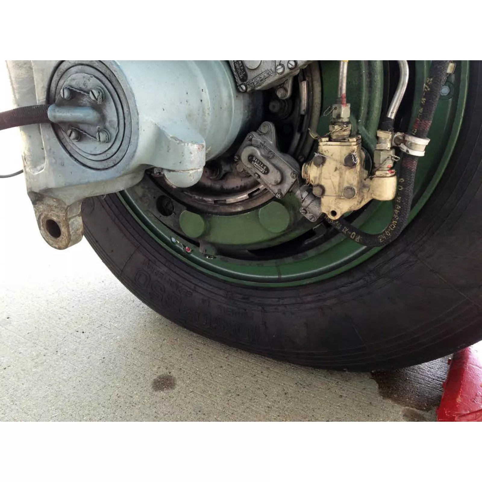 MRP Green Russian aircraft wheel hubs & antenna covers since 1960 30ml