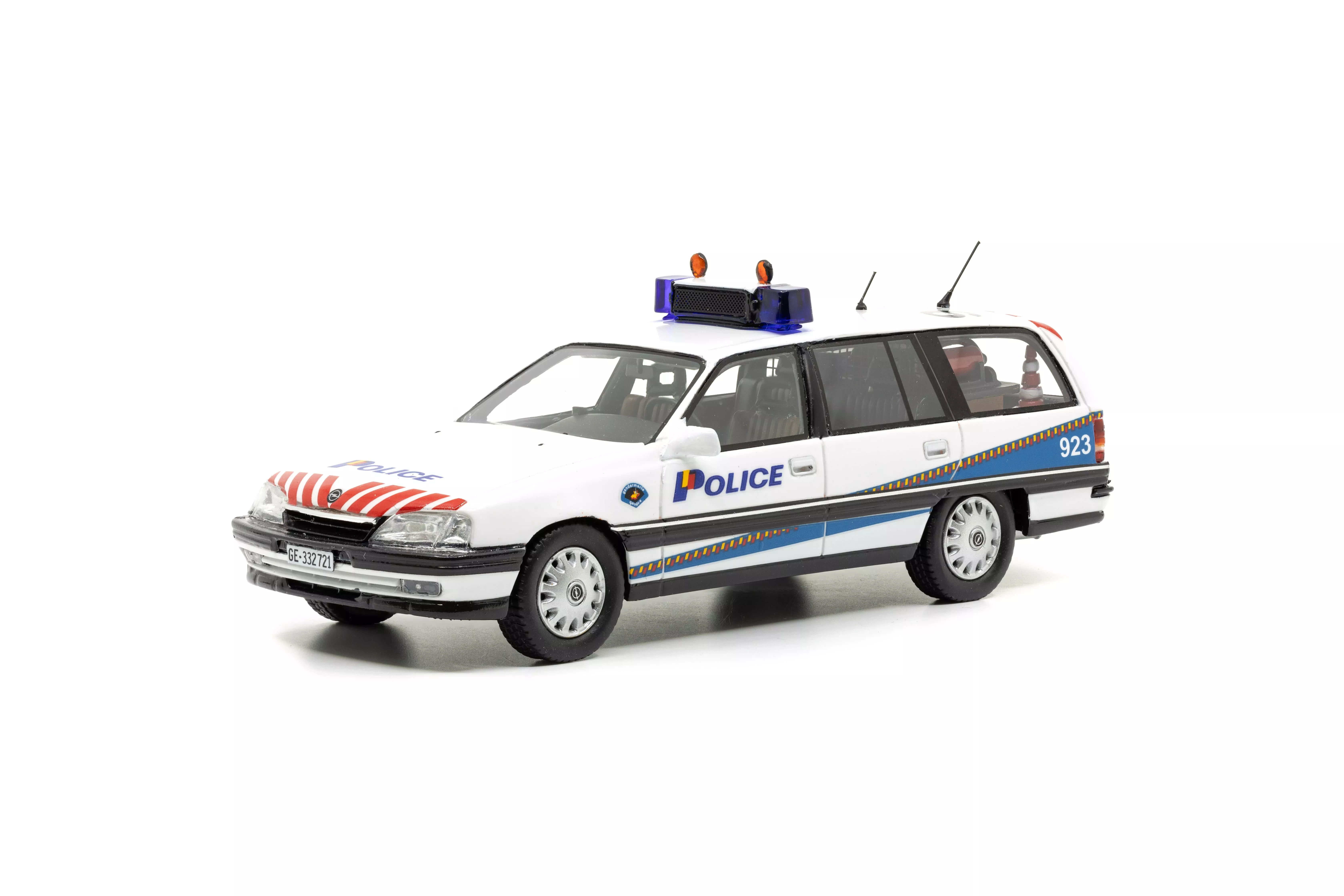 ACE 5558 1:43 Opel Omega A2 Police de genève