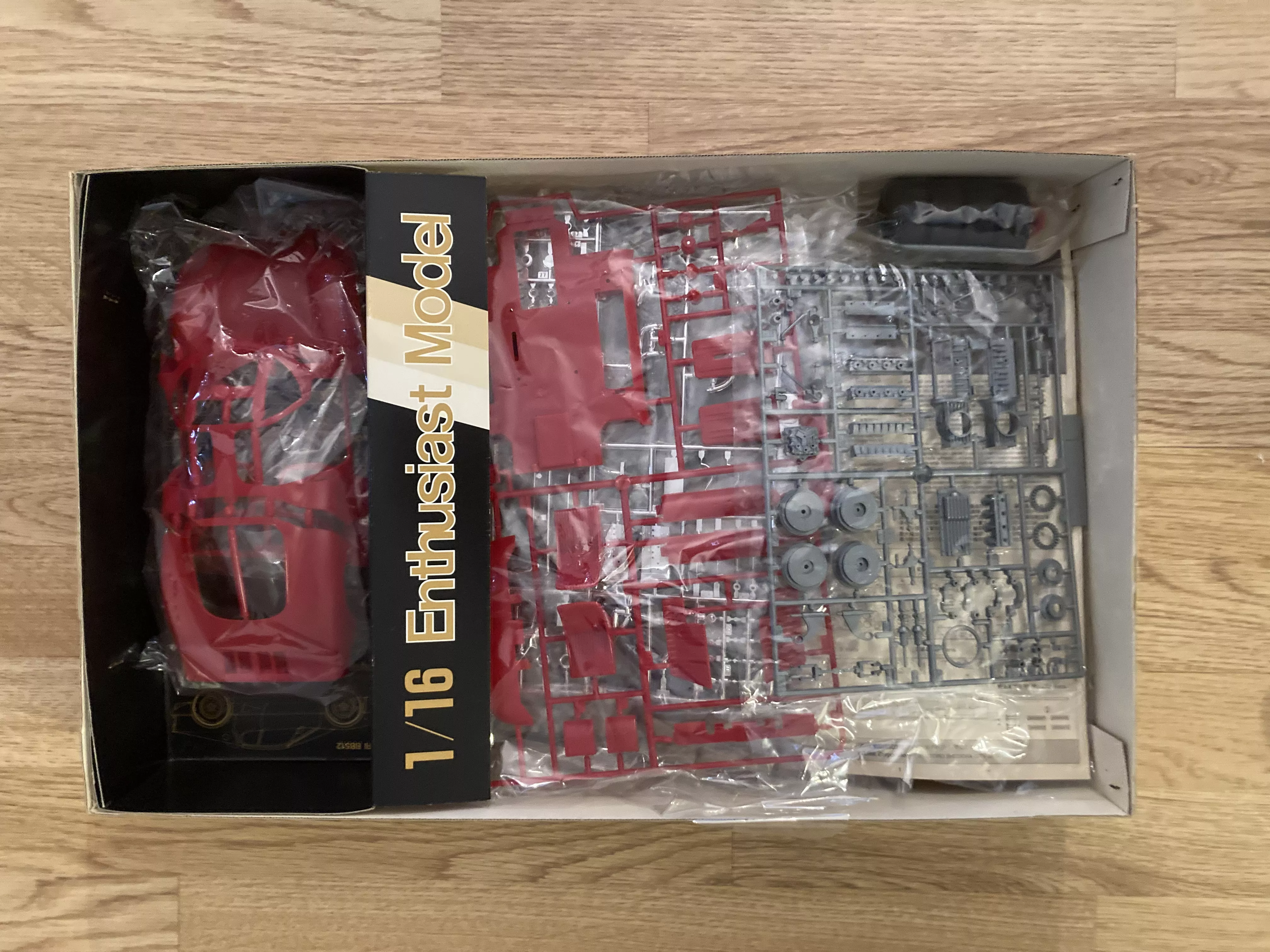 Occasion : Enthusiast Model 1:16 Alfa Romeo T33