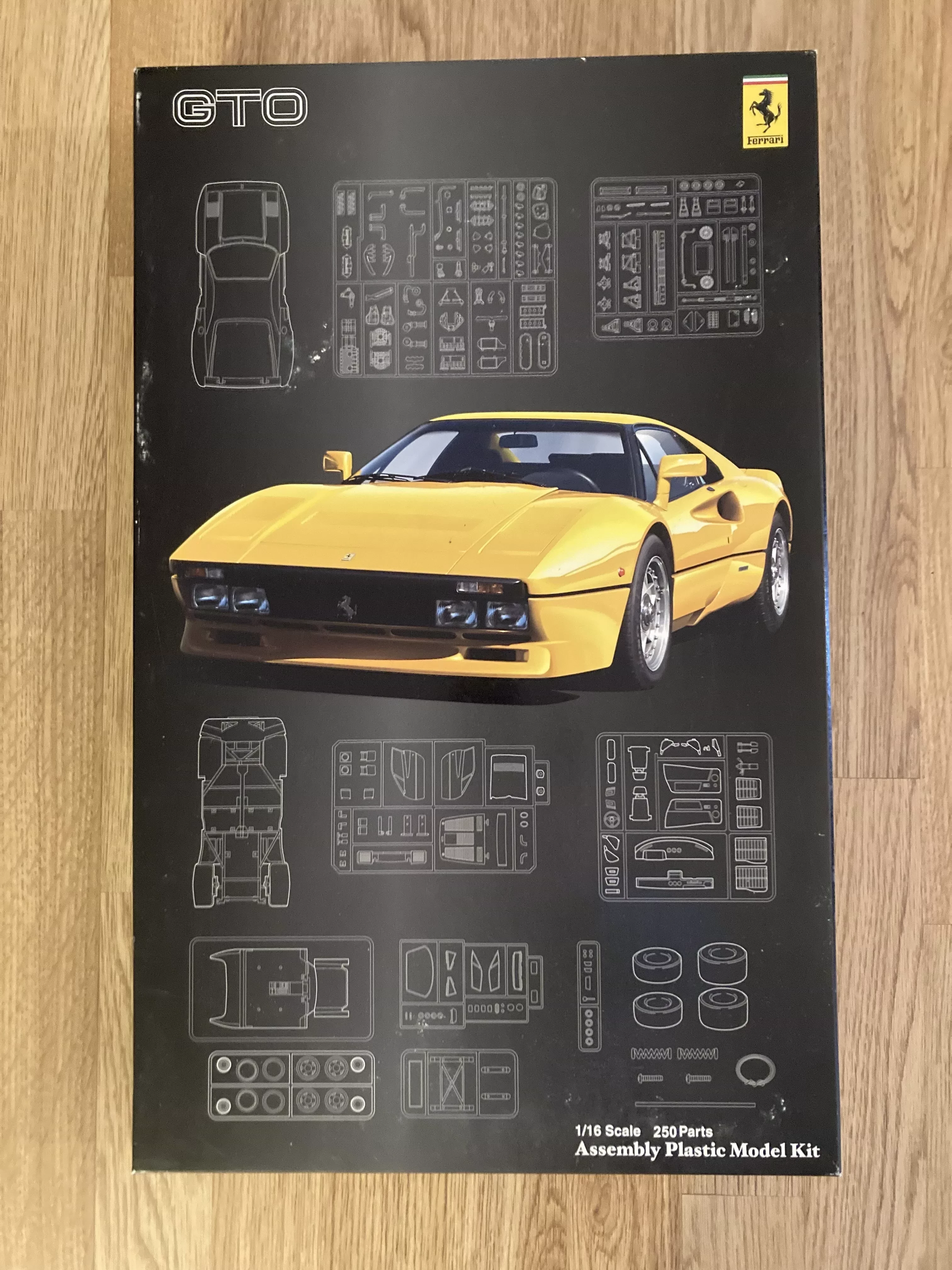 Occasion : Enthusiast Model 1:16 Ferrari 288 GTO