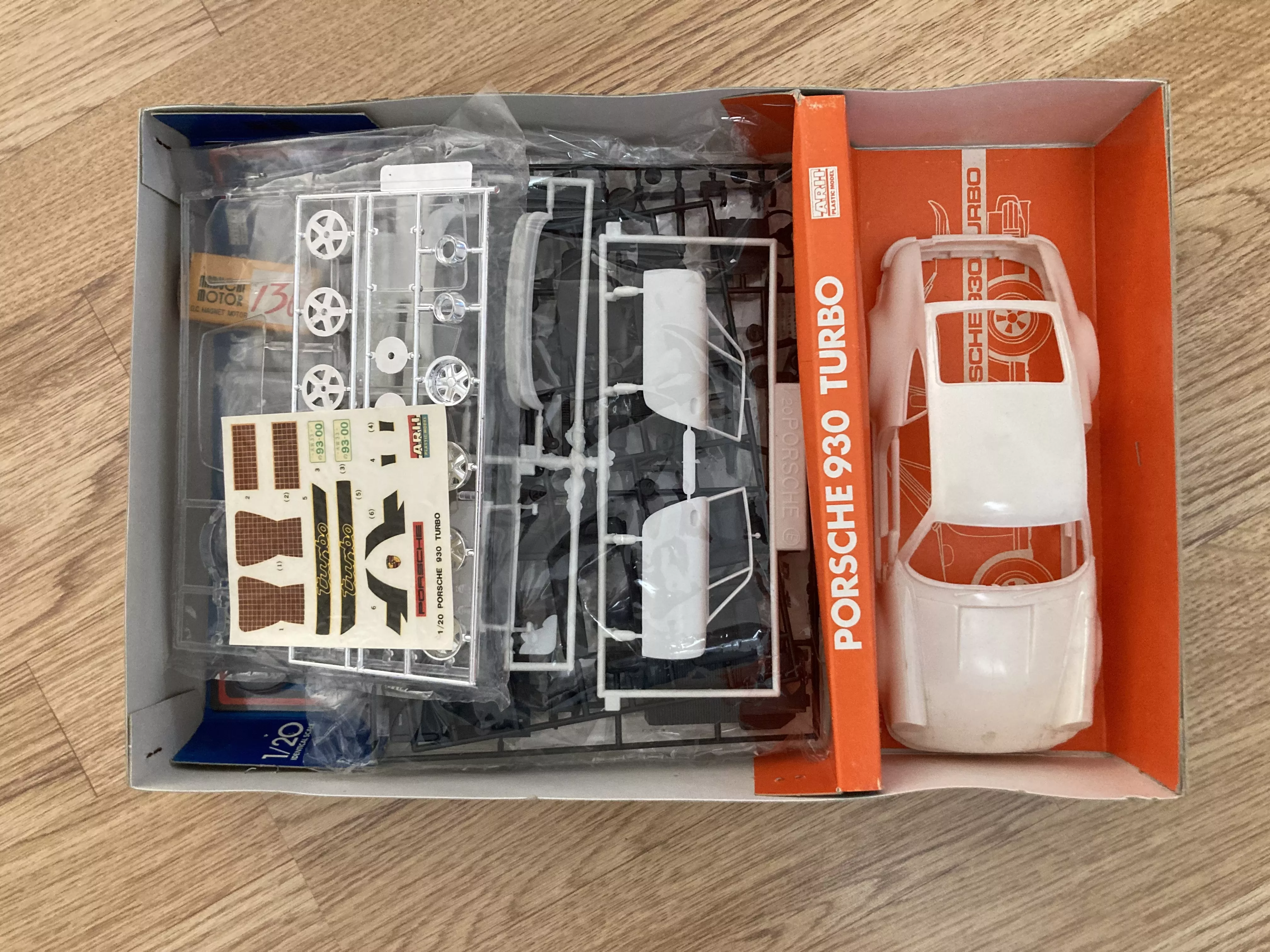 Occasion : ARII 1:20 Porsche 930 Turbo