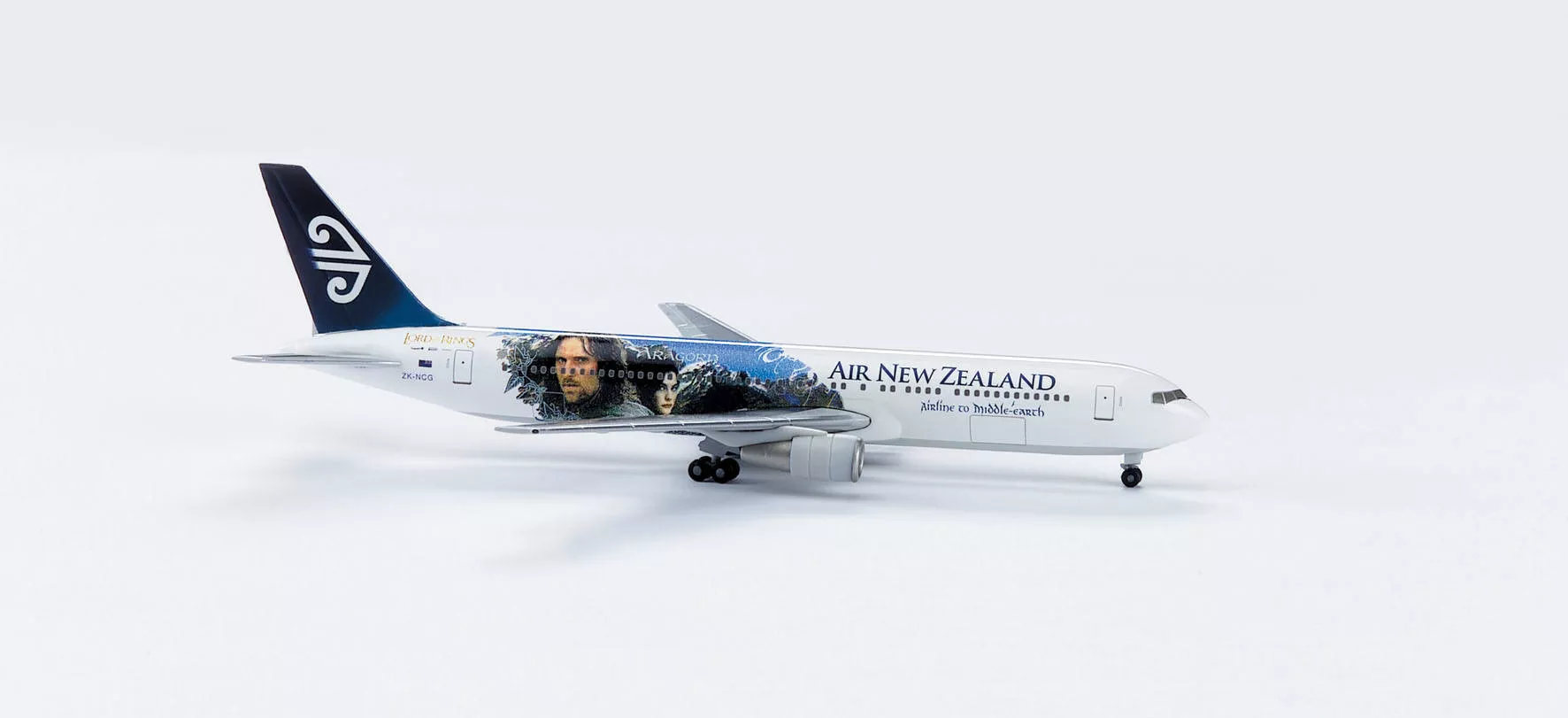Phoenix 1:400 Air New Zealand Boeing 767-300ER '' Lord of The Rings''