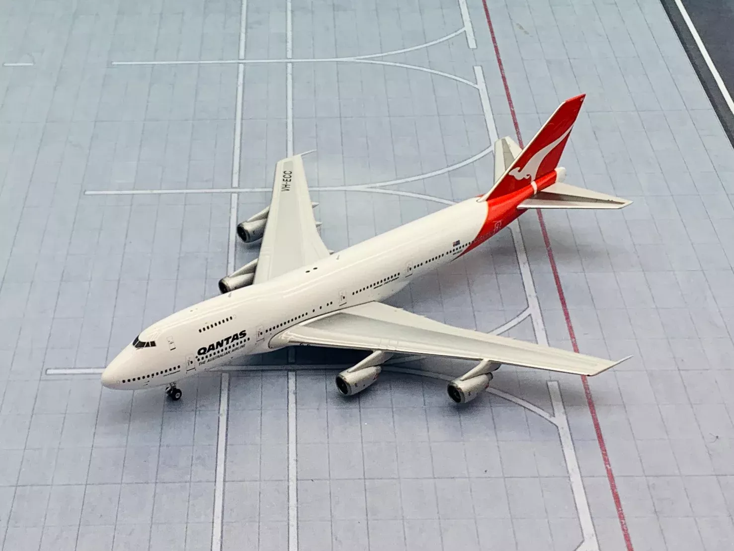Phoenix B747-400 1:400 Quantas