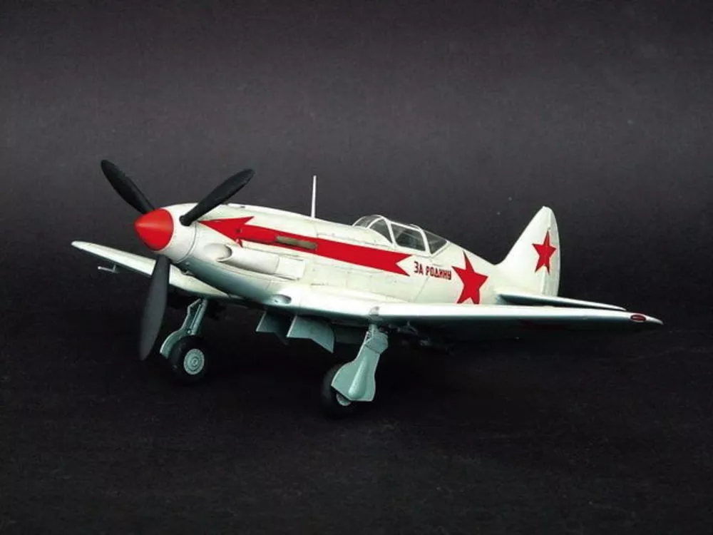 Trumpeter 02230 1:32 Mikoyan-Gurevich MIG-3