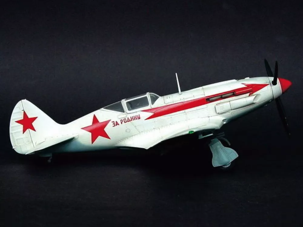 Trumpeter 02230 1:32 Mikoyan-Gurevich MIG-3
