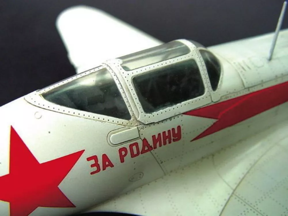 Trumpeter 02230 1:32 Mikoyan-Gurevich MIG-3