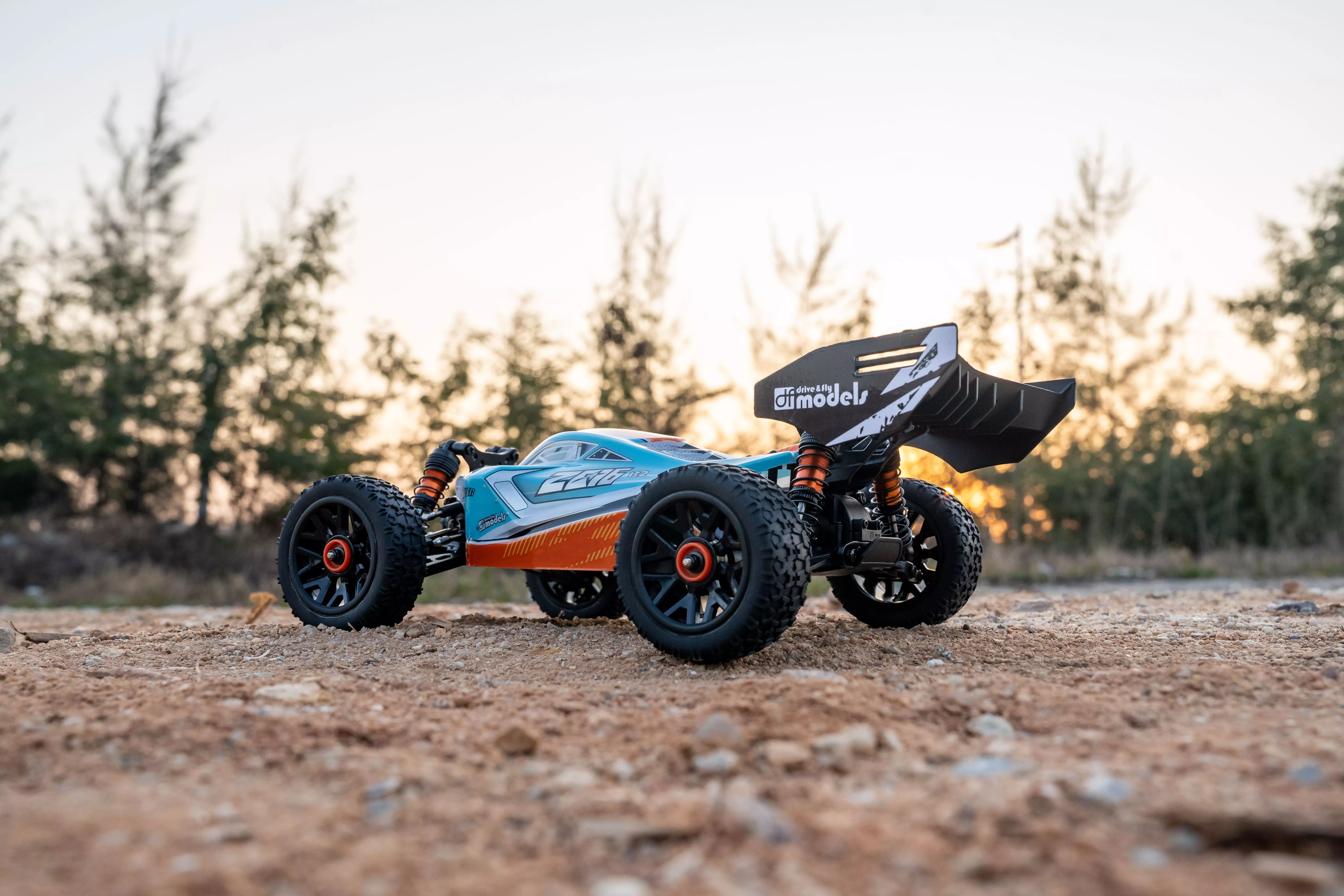DF Models 3200 Z-06 B2 Buggy 1:14 RTR