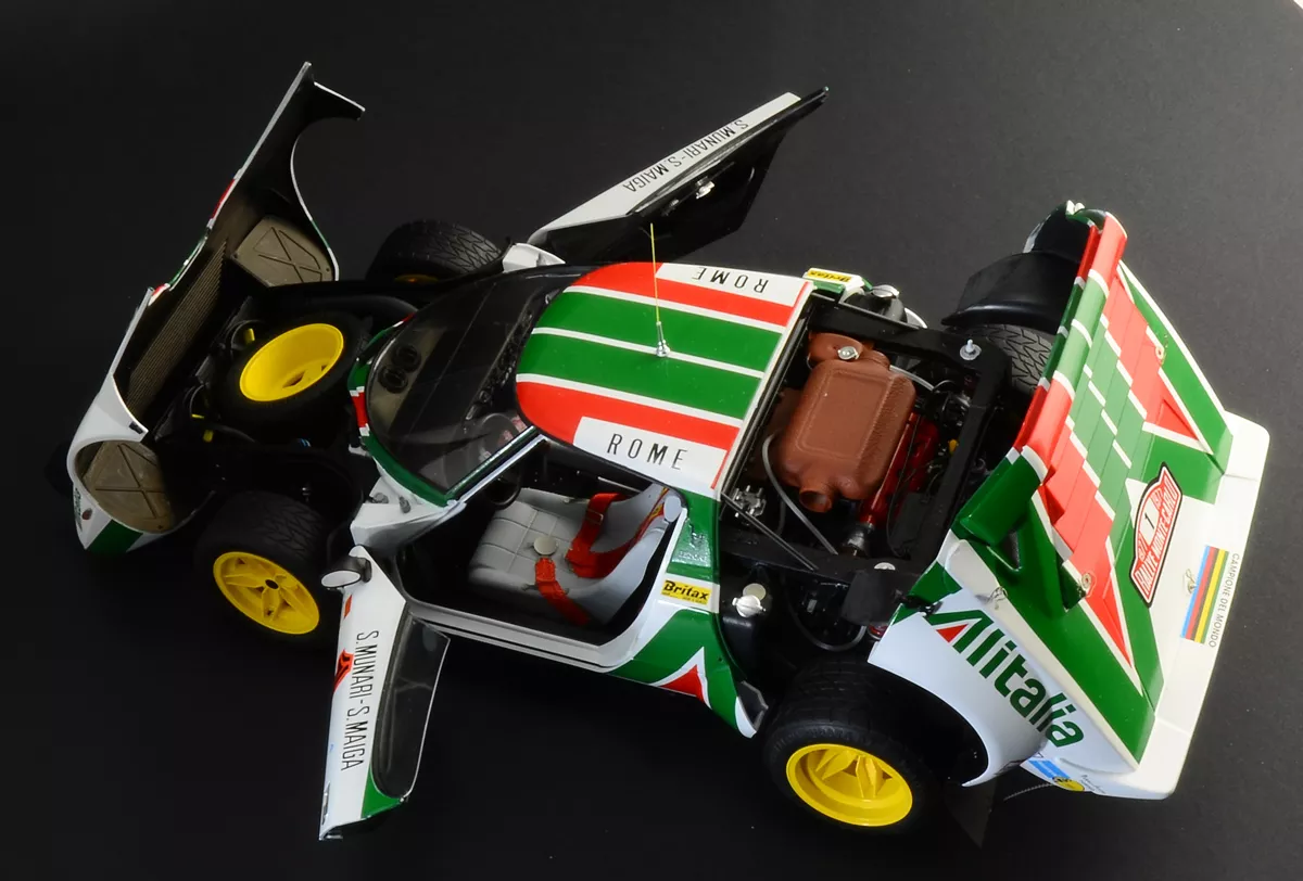 Italeri 4714 1:12 Lancia Stratos HFGr.4 Montecarlo 1977