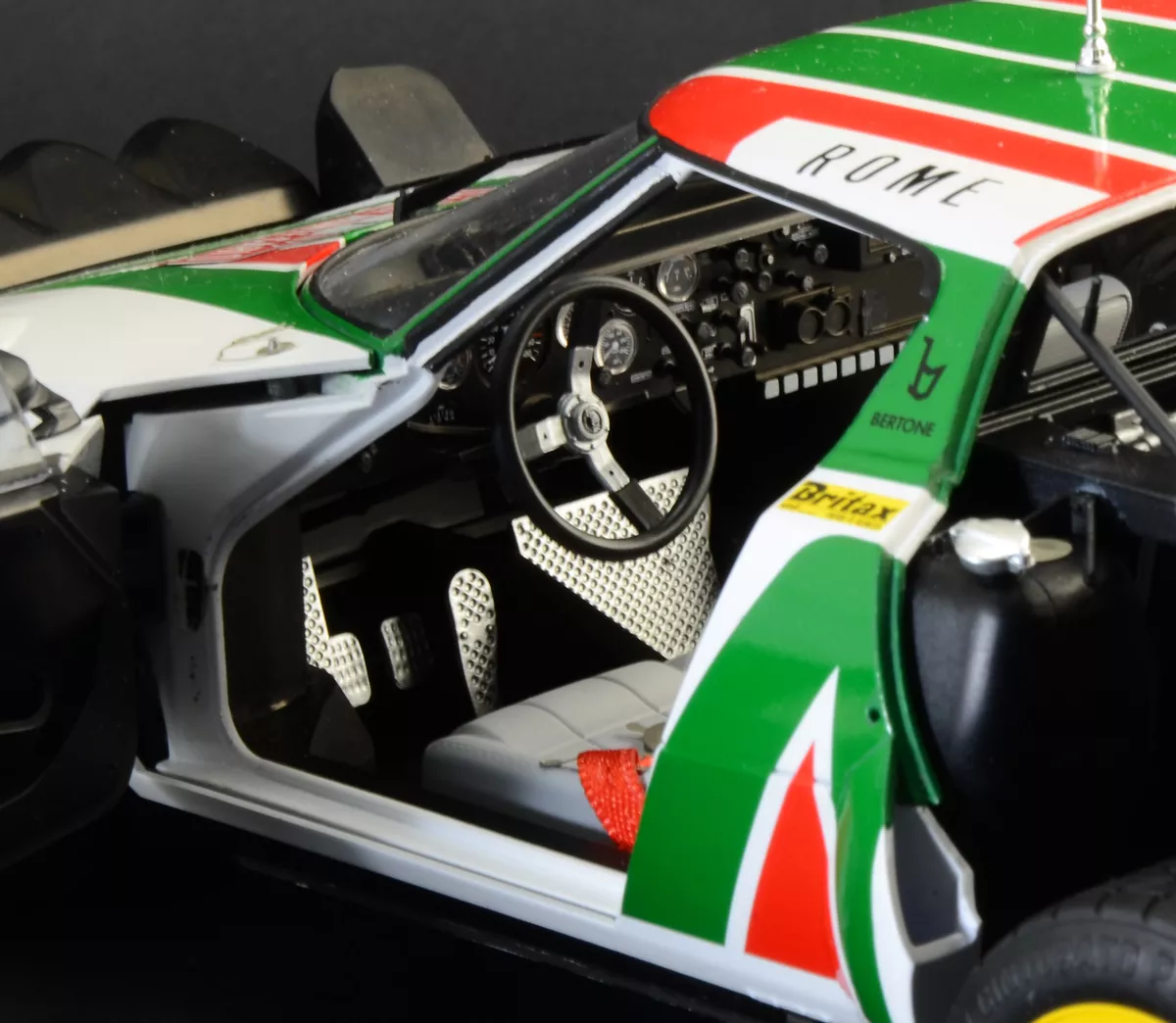 Italeri 4714 1:12 Lancia Stratos HFGr.4 Montecarlo 1977
