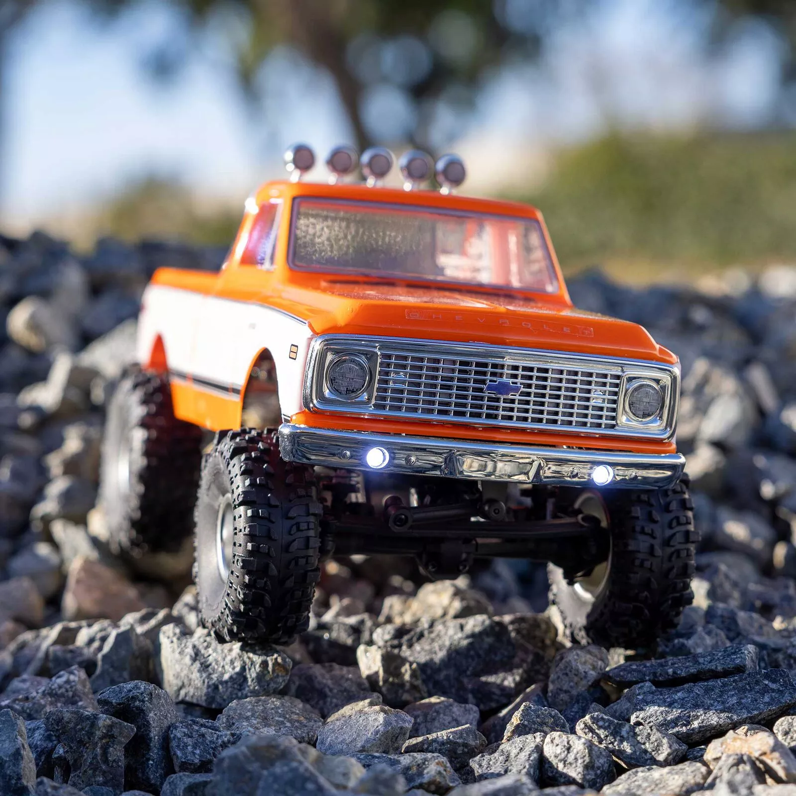 Axial 3408T2 1/24 Crawler SCX24  Chevrolet C10 4X4 RTR Orange/Blanc