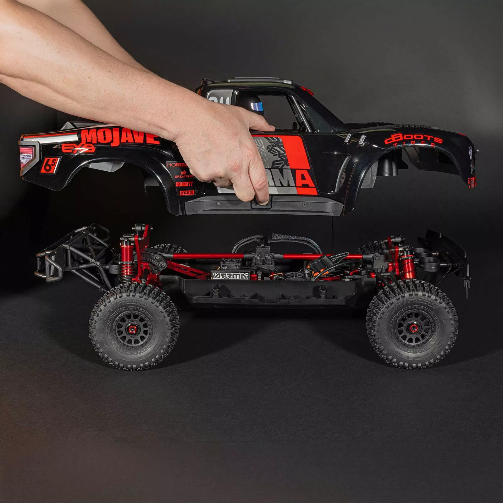 Arrma ARA7704V3T1 1:7 All-Road MOJAVE 6S EXB 4WD RTR Noir/Rouge
