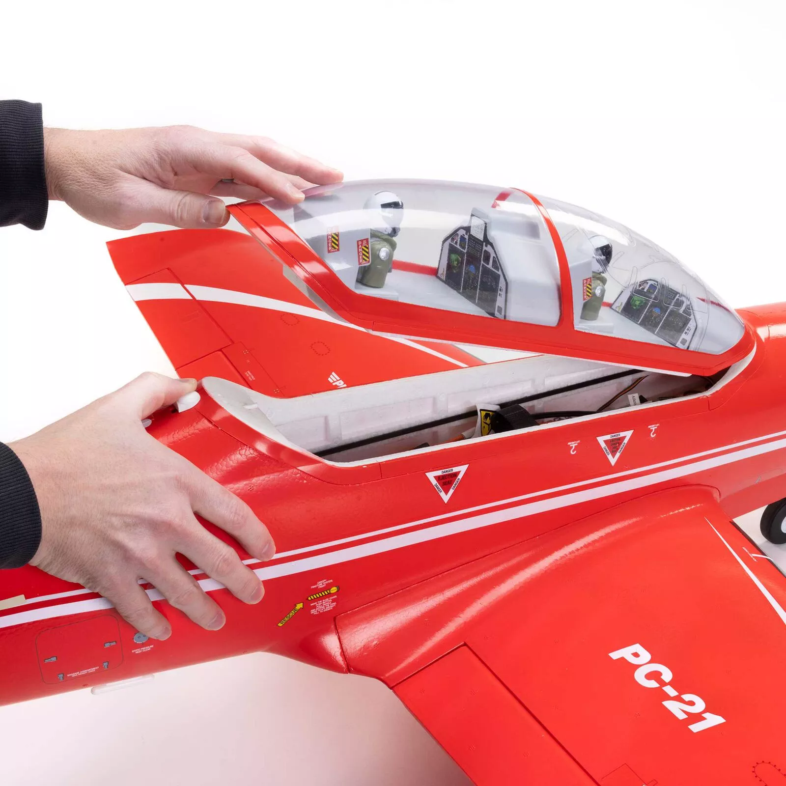 E-Flite EFL14975 Avion Pilatus PC-21 1.3m PNP