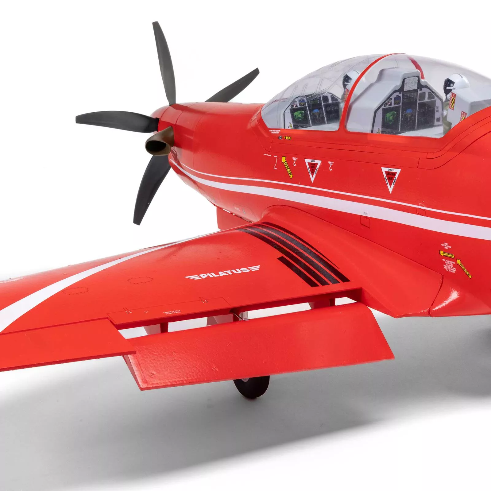 E-Flite EFL14975 Avion Pilatus PC-21 1.3m PNP