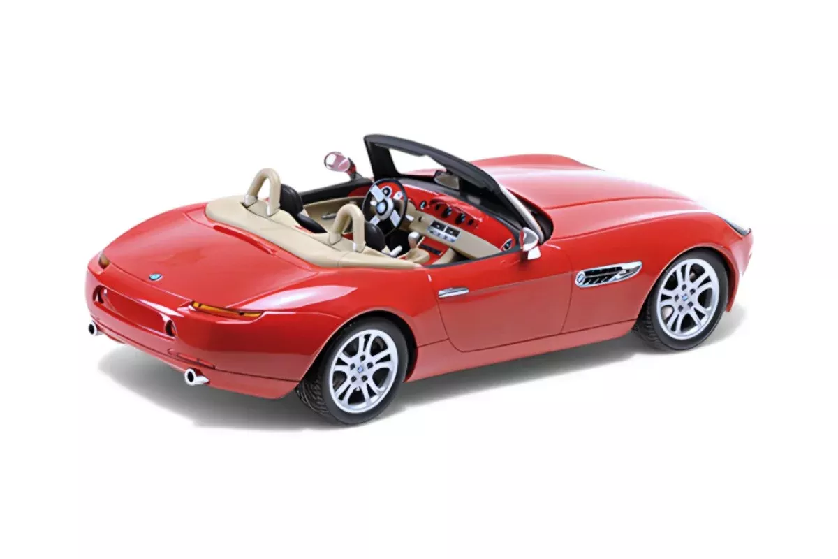 Minichamps 155024230 1:18 BMW Z8 Rouge 2000