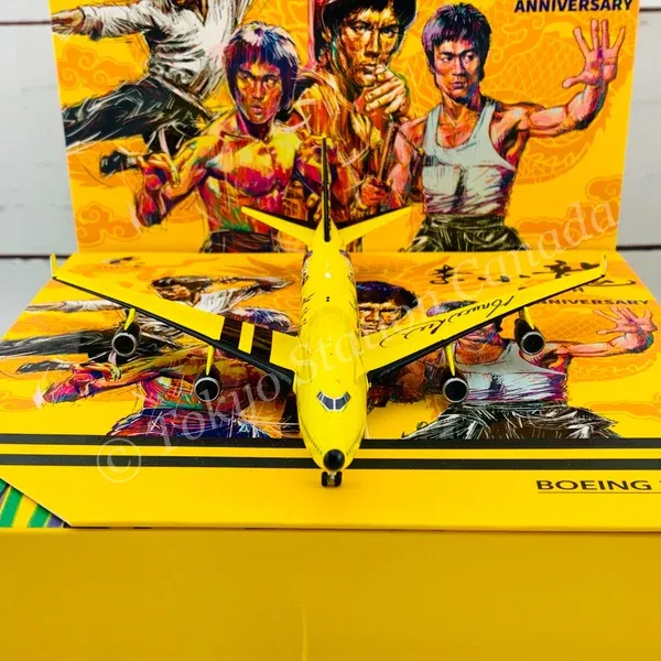 Tiny  B 747-400 1:400 80th anniversary Bruce Lee