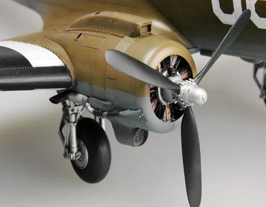 Trumpeter 02828 1:48 Douglas C-47A Skytrain