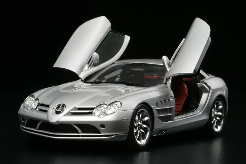 Tamiya 24290 1:24 Mercedes-Benz SLR McLaren